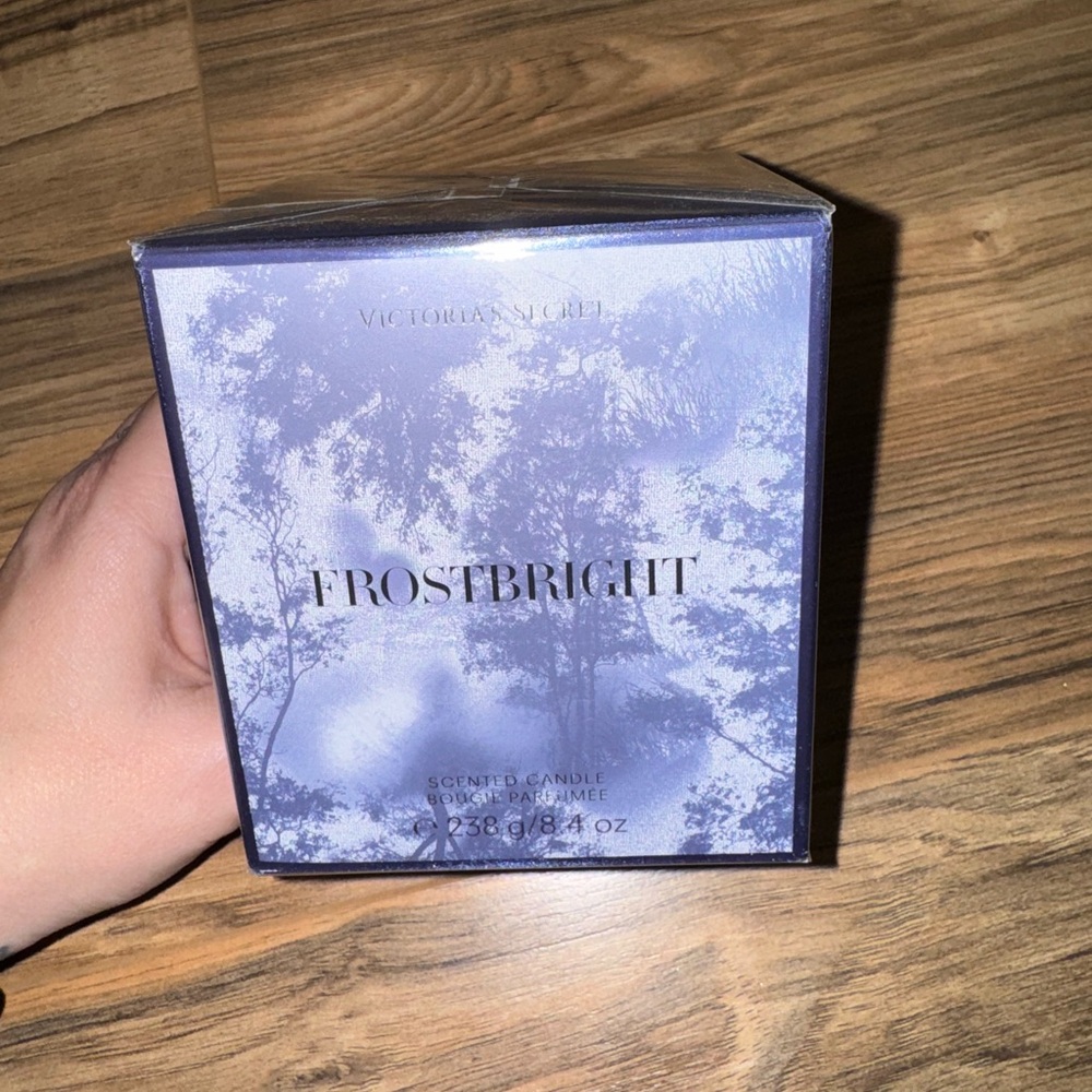 Victoria's Secret Frostbright Scented Candle